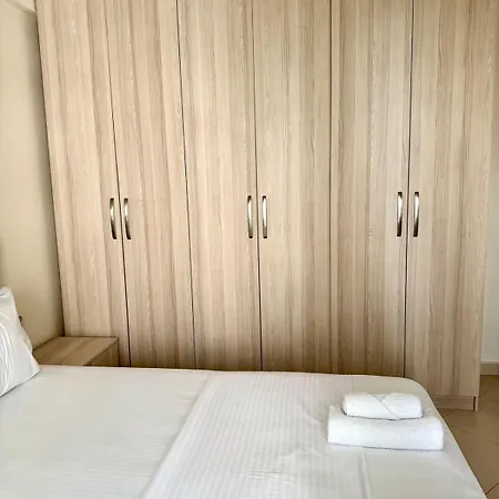 The Cozy Balcony Family Appartement Tirana