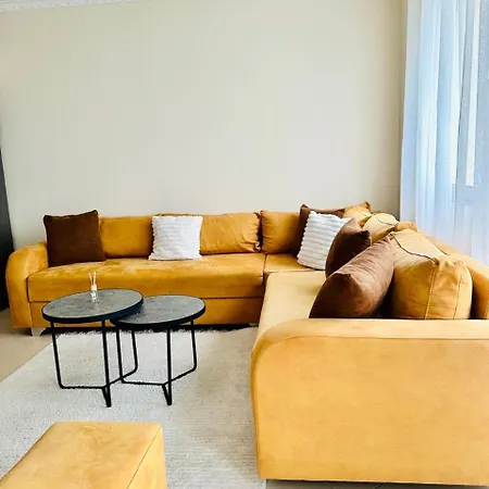 The Cozy Balcony Family Appartement Tirana