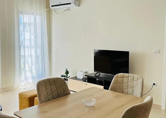 The Cozy Balcony Family Apartman